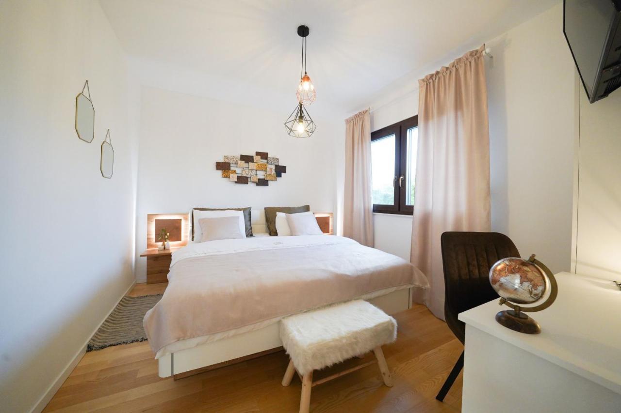 Villa Suncica Zadarvillas Sukošan エクステリア 写真